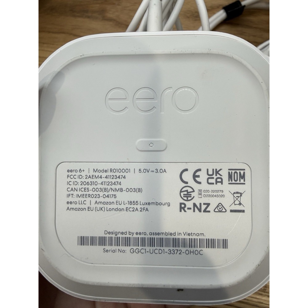 Eero 6+ Plus R010111 Dual Band Mesh Wi-Fi 6 Router (3 Pack) With Splitter - Picture 5 of 14